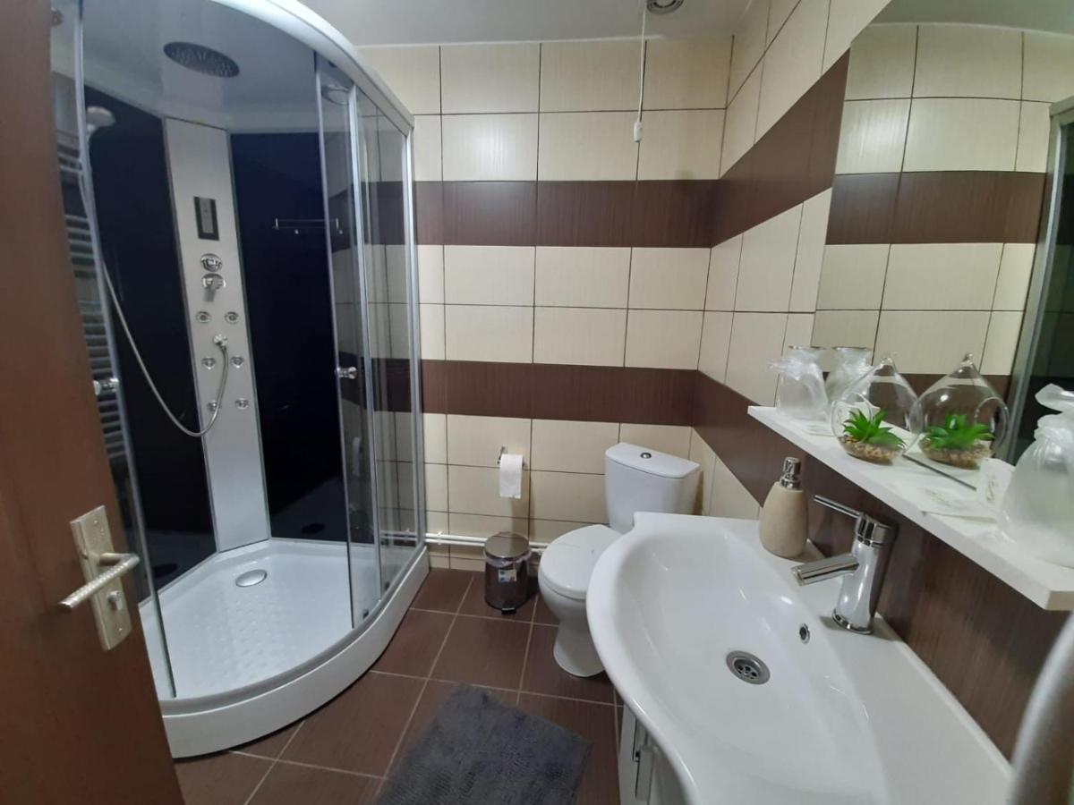Serbeca Brosteni Dış mekan fotoğraf